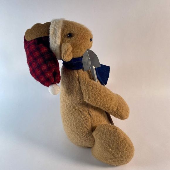 Plush Snow Shovelling Reindeer with scarf and hat. - Picture 4 of 10